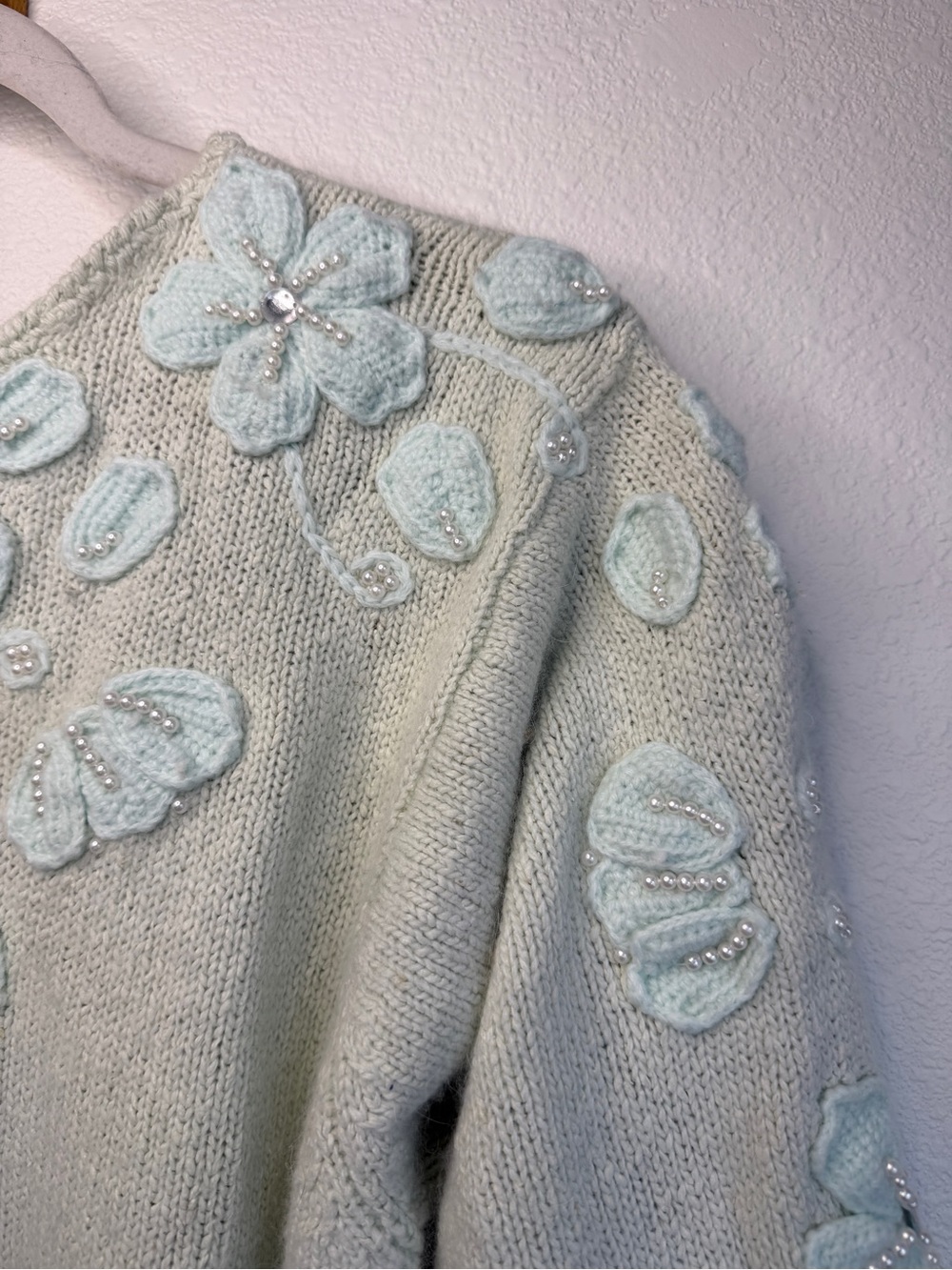 Jaclyn Smith Vintage twee Silk Angora Pearl Floral Sweater M/L Coquette